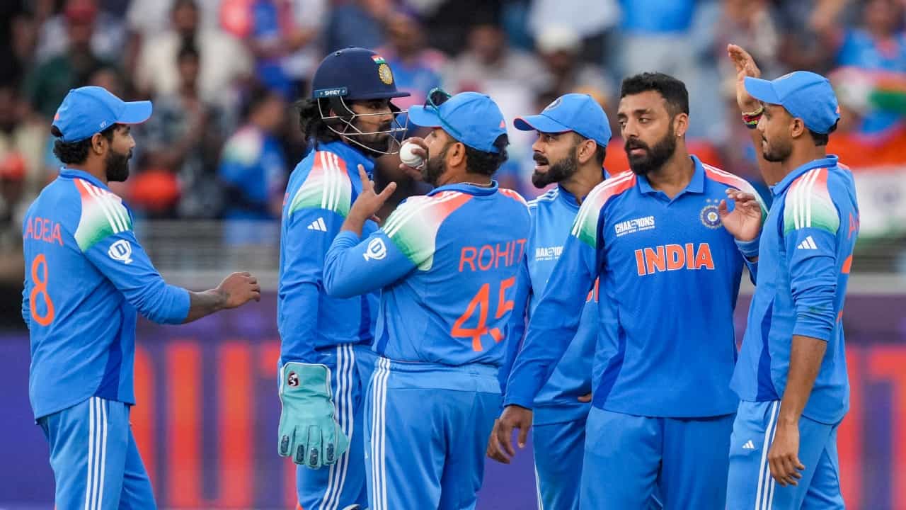 Champions Trophy 2025: ചാമ്പ്യൻസ് ട്രോഫി അരങ്ങേറ്റം തകർത്ത് വരുൺ ചക്രവർത്തി; ഒന്നാം സ്ഥാനക്കാരായി ഇന്ത്യ സെമിയിൽ