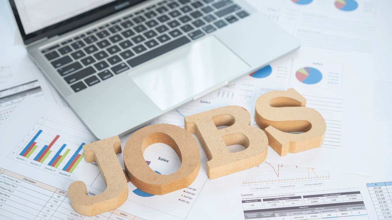 KDRB Recruitment 2025: 23,000 മുതൽ 1,00,000 വരെ ശമ്പളം; ഗുരുവായൂർ ദേവസ്വം ബോർഡിൽ നൂറുകണക്കിന് തൊഴിലവസരങ്ങൾ