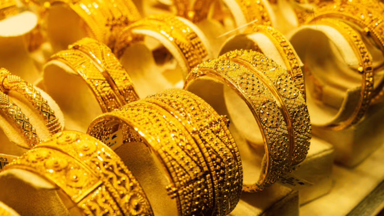 Kerala Gold Rate Today: വീണ്ടും ഉയരങ്ങളിലേക്ക്..! റെക്കോർഡുകൾ തകർത്ത് സ്വർണവില; അറിയാം ഇന്നത്തെ നിരക്ക്