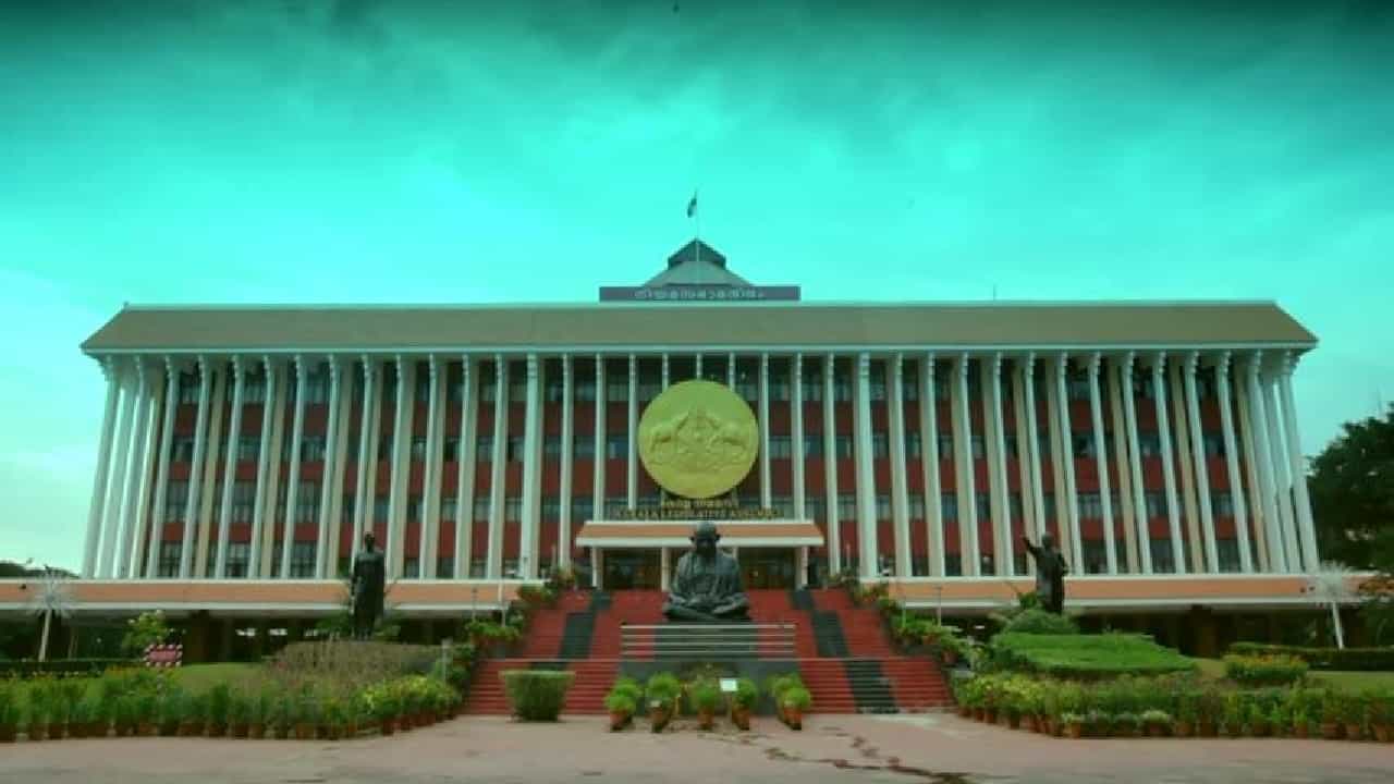 Kerala MLAs face criminal cases: ആ നേട്ടം നമ്മുടെ എംഎല്എമാര്ക്ക് ! കേരളത്തിലെ നിയമസഭാംഗങ്ങളില് 69 ശതമാനവും ക്രിമിനല് കേസ് നേരിടുന്നവര്; രാജ്യത്ത് രണ്ടാമത് Kerala MLAs face criminal cases: ആ നേട്ടം നമ്മുടെ എംഎല്എമാര്ക്ക് ! കേരളത്തിലെ നിയമസഭാംഗങ്ങളില് 69 ശതമാനവും ക്രിമിനല് കേസ് നേരിടുന്നവര്; രാജ്യത്ത് രണ്ടാമത്