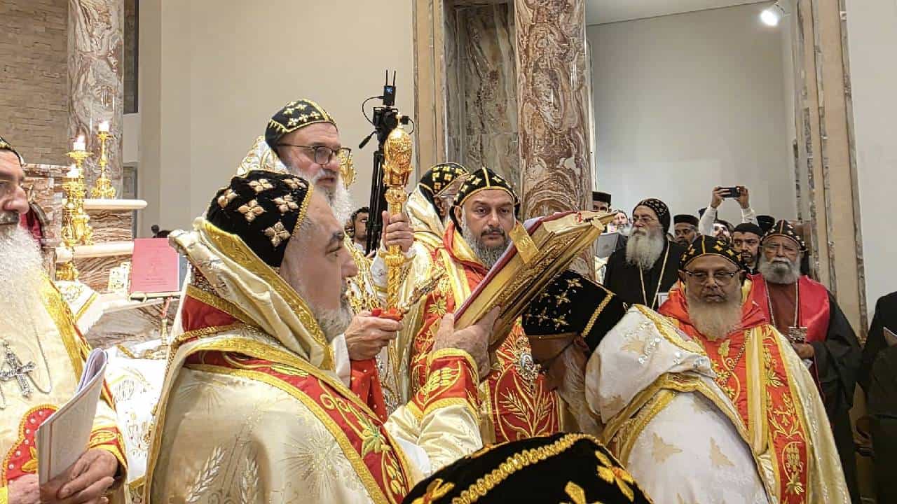 Joseph Mor Gregorios Ordination As Catholicos : യാക്കോബായ സഭയ്ക്ക് പുതിയ ഇടയന്; ശ്രേഷ്ഠ ബസേലിയോസ് ജോസഫ് കാതോലിക്കാ ബാവാ അഭിഷിക്തനായി Joseph Mor Gregorios Ordination As Catholicos : യാക്കോബായ സഭയ്ക്ക് പുതിയ ഇടയന്; ശ്രേഷ്ഠ ബസേലിയോസ് ജോസഫ് കാതോലിക്കാ ബാവാ അഭിഷിക്തനായി