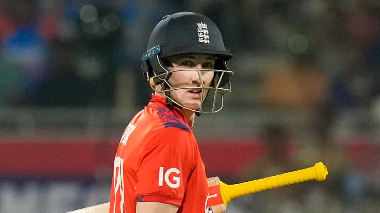 IPL 2025: കാശ് കുറവായതിൻ്റെ പേരിൽ ഐപിഎലിൽ നിന്ന് പിന്മാറുന്നത് ശരിയല്ല; ഹാരി ബ്രൂക്കിനെ വിമർശിച്ച് മൈക്കൽ ക്ലാർക്ക്