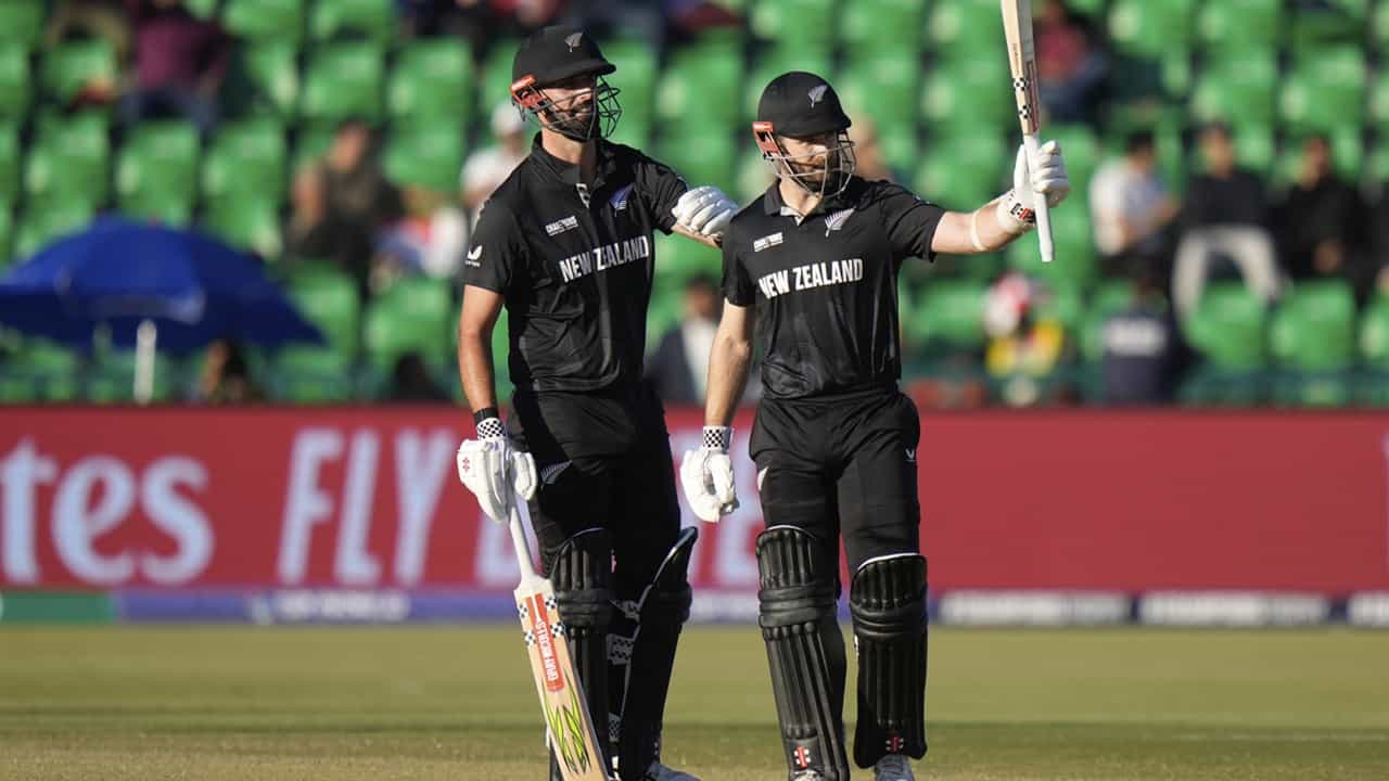 New Zealand vs South Africa: ഗദ്ദാഫിയില്‍ റണ്‍മഴ തീര്‍ത്ത് ന്യൂസിലന്‍ഡ്; ദക്ഷിണാഫ്രിക്കയ്ക്ക് മറികടക്കേണ്ടത് 362 റണ്‍സ്; കലാശപ്പോരാട്ടത്തിലേക്ക് ആരെത്തും?