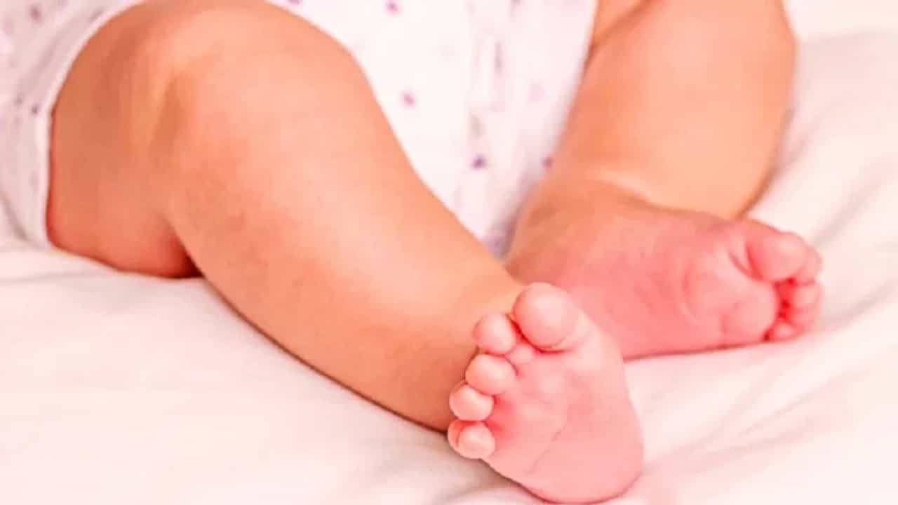 Crime News: പെൺകുട്ടിക്ക് 3 ലക്ഷം, വെളുത്ത കുഞ്ഞിന്  7 ലക്ഷം; റാക്കറ്റിനെ പൊക്കി പോലീസ്