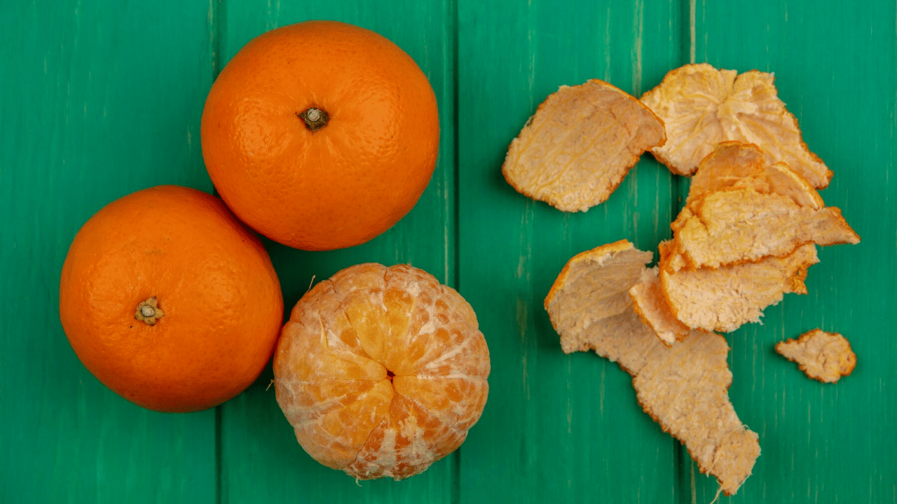 Orange Peel Benefits: ഓറഞ്ച് തൊലി കളയല്ലേ! മുഖം തിളങ്ങാൻ ഇനി പാർലറിൽ ഒന്നും പോവേണ്ട; ഇതൊന്ന് പരീക്ഷിച്ച് നോക്കൂ