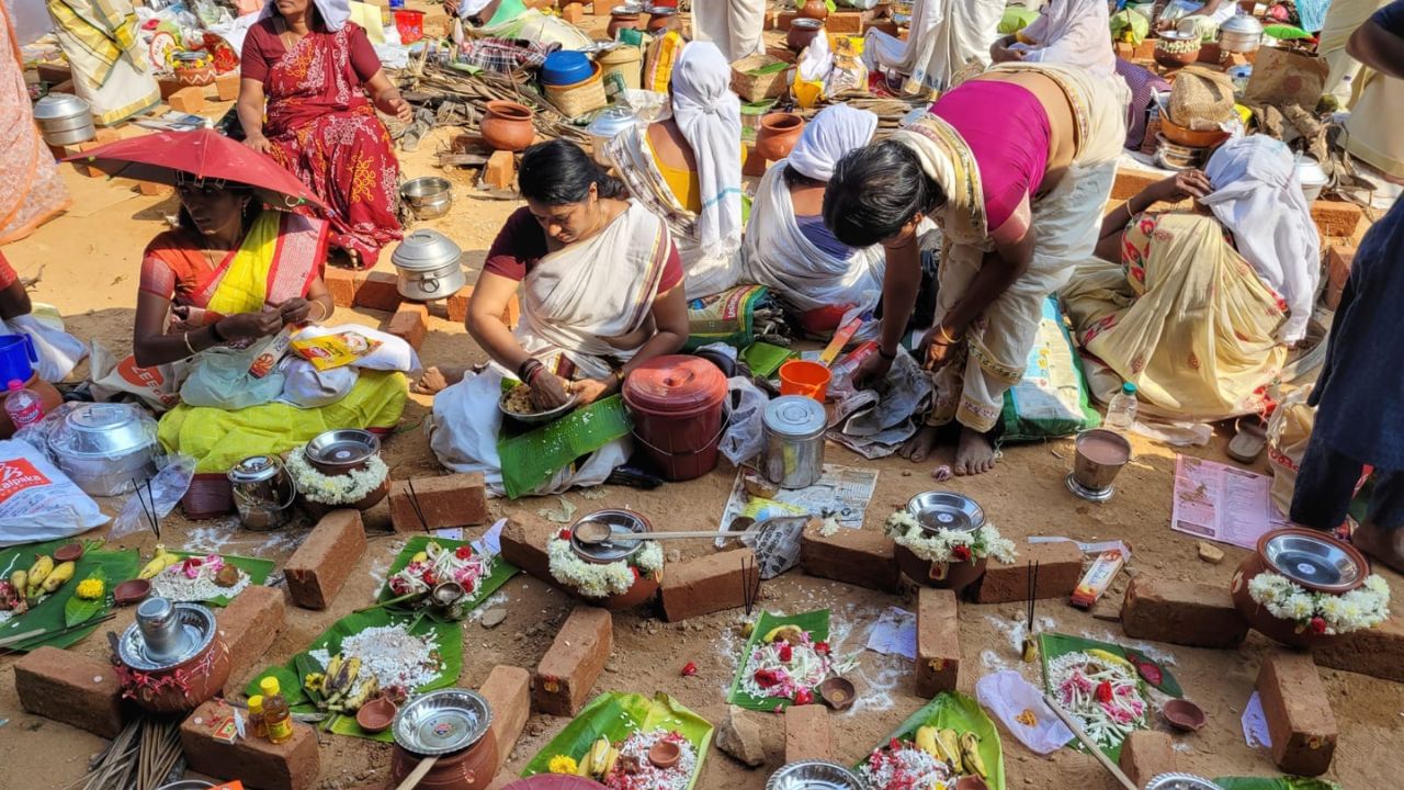 തെക്ക് ദിശയിലേക്കാണെങ്കില്‍ ദുരിതവും ക്ലേശവും നിങ്ങളെ വിട്ടുമാറിയിട്ടില്ല എന്നാണ് അര്‍ത്ഥം. ദുരിതങ്ങള്‍ക്ക് അറുതി ലഭിക്കുന്നതിനായി ദേവീഭജനം, നവഗ്രഹപ്രീതി, മറ്റ് വഴിപാടുകള്‍ എന്നിവ നടത്താവുന്നതാണ്. (Image Credits: Social Media)