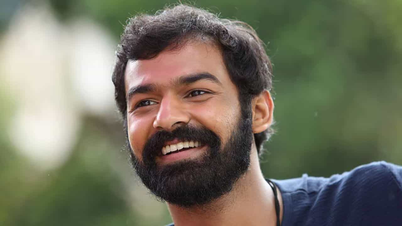 Pranav Mohanlal Net Worth: സിനിമയില്ലെങ്കിലെന്താ ഇത്രയ്ക്ക് ആസ്തിയുണ്ടല്ലോ! എന്നാലും 53 കോടി ഒക്കെ എങ്ങനെ? Pranav Mohanlal Net Worth: സിനിമയില്ലെങ്കിലെന്താ ഇത്രയ്ക്ക് ആസ്തിയുണ്ടല്ലോ! എന്നാലും 53 കോടി ഒക്കെ എങ്ങനെ?
