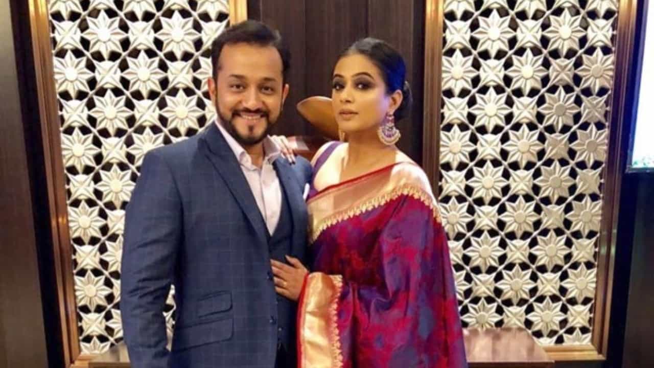 Priyamani: അദ്ദേഹം എൻ്റെ മതത്തെയും ഞാൻ അദ്ദേഹത്തിൻ്റെ മതത്തെയും ബഹുമാനിക്കുന്നു; ആളുകൾ പറയുന്നത് ബാധിക്കാറില്ലെന്ന് പ്രിയാമണി Priyamani: അദ്ദേഹം എൻ്റെ മതത്തെയും ഞാൻ അദ്ദേഹത്തിൻ്റെ മതത്തെയും ബഹുമാനിക്കുന്നു; ആളുകൾ പറയുന്നത് ബാധിക്കാറില്ലെന്ന് പ്രിയാമണി