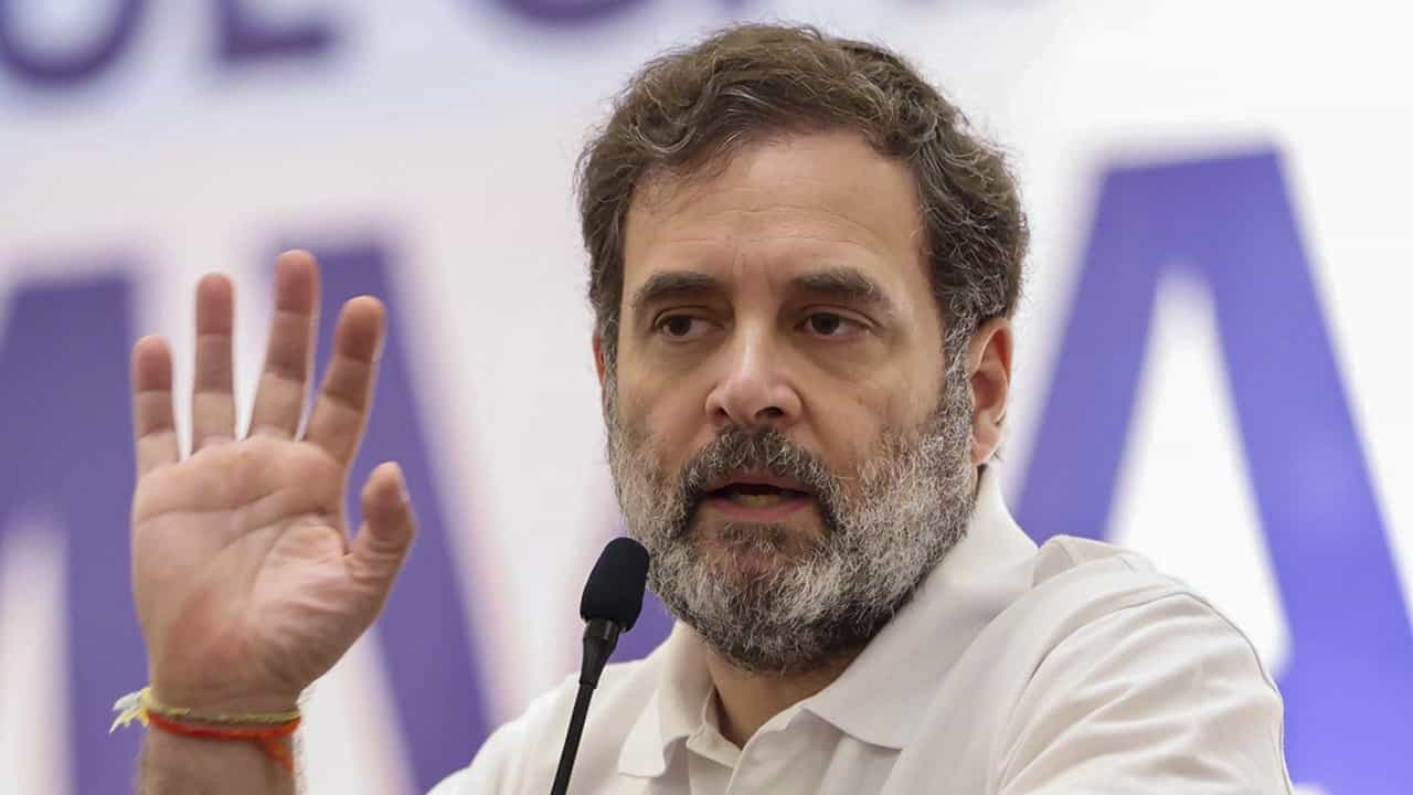 Rahul Gandhi : ഗുജറാത്ത് കോണ്‍ഗ്രസിലെ ഒരു വിഭാഗം പ്രവര്‍ത്തിക്കുന്നത് എതിരാളികള്‍ക്ക് വേണ്ടിയെന്ന് രാഹുല്‍ ഗാന്ധി; രാഹുലാണ് ഞങ്ങളുടെ ആസ്തിയെന്ന് ബിജെപി