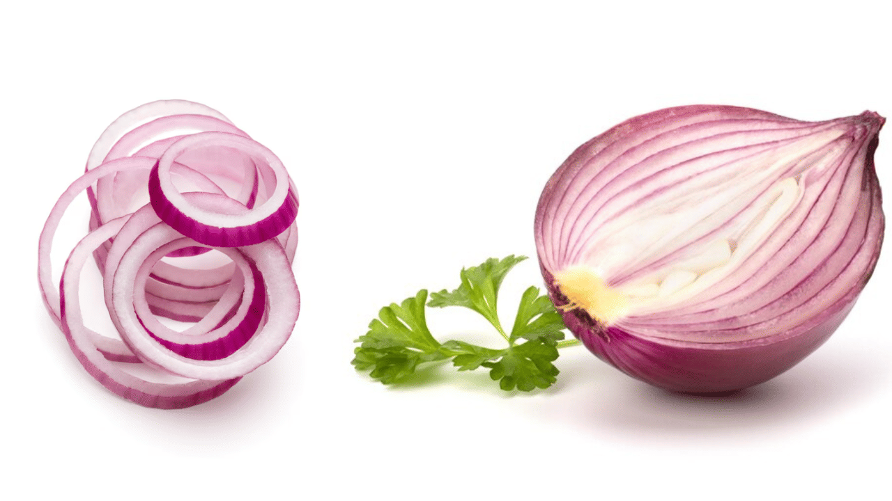 മറ്റ് പോഷകങ്ങൾക്കൊപ്പം പച്ച ഉള്ളിയിൽ നാരുകളും അടങ്ങിയിട്ടുണ്ട്. കുടലിന്റെ ആരോഗ്യത്തിന് ആവശ്യമായ നാരുകളുടെയും പ്രീബയോട്ടിക്കുകളുടെയും മികച്ച ഉറവിടമായി ഉള്ളിയെ കണക്കാക്കുന്നു.