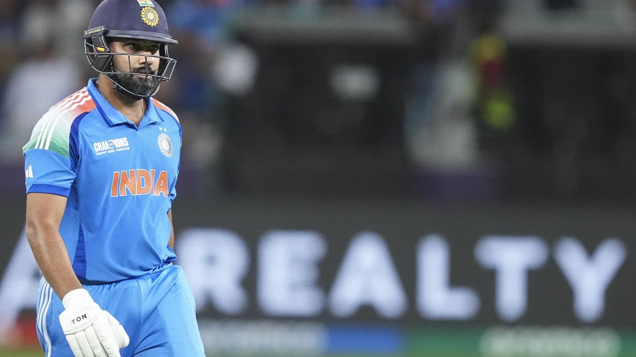 എങ്കിലും ഇംഗ്ലണ്ടിനെതിരായ ഏകദിന പരമ്പര ഇന്ത്യ തൂത്തുവാരിയതോടെ വൈറ്റ് ബോള്‍ ഫോര്‍മാറ്റില്‍ രോഹിത് പകരം വയ്ക്കാനില്ലാത്ത നായകനാണെന്ന് ഒരിക്കല്‍ കൂടി തെളിയിക്കപ്പെട്ടു. പരമ്പരയിലെ രണ്ടാം മത്സരത്തില്‍ സെഞ്ചുറി നേടിയ രോഹിത്, തന്റെ ബാറ്റിംഗ് സ്‌കില്‍ കൈമോശം വന്നിട്ടില്ലെന്നും തെളിയിച്ചു. ഇംഗ്ലണ്ടിനെതിരായ പരമ്പരയിലെ പ്രകടനമികവിന്റെ ആത്മവിശ്വാസത്തോടെയാണ് ഇന്ത്യ ചാമ്പ്യന്‍സ് ട്രോഫിക്ക് പുറപ്പെട്ടത് (Image Credits: PTI)