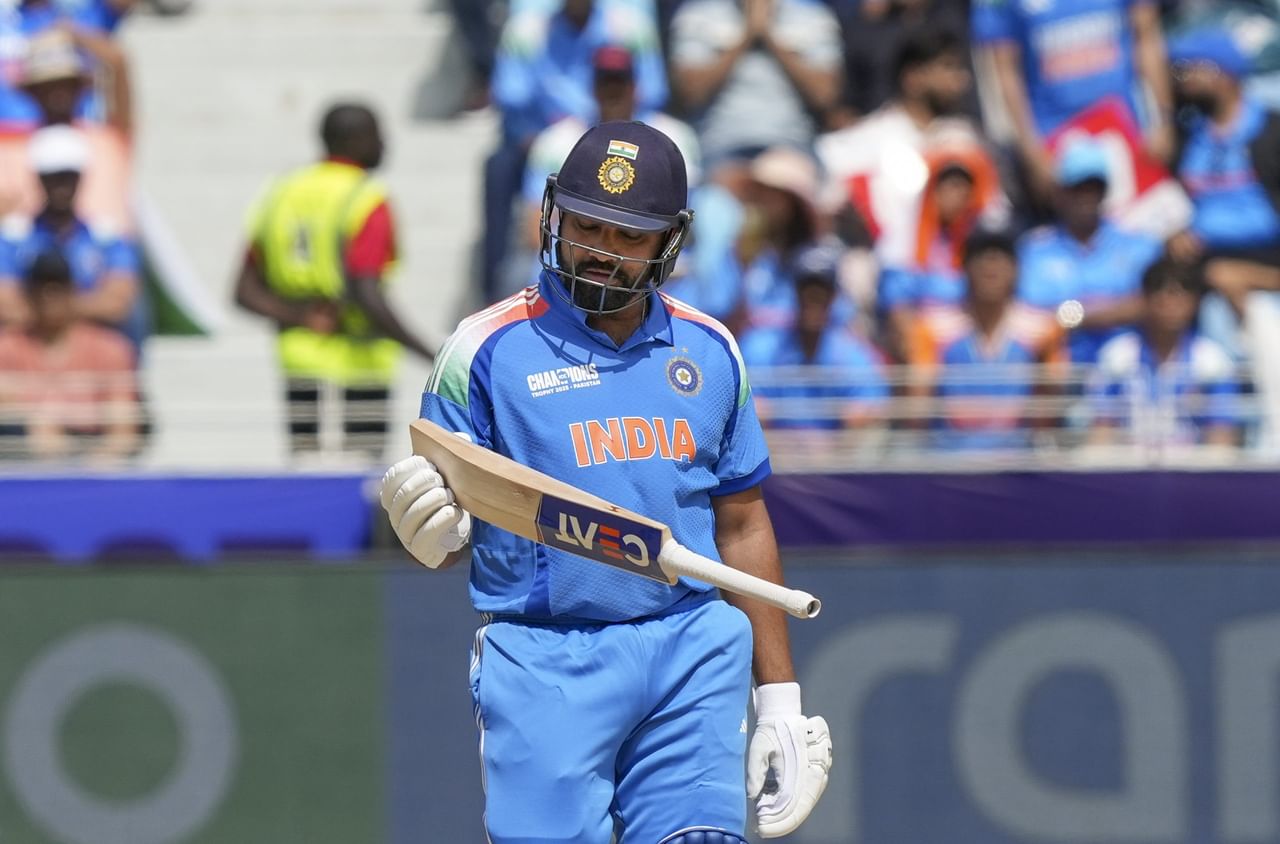 2024 ടി20 ലോകകപ്പ്, 2023 ഏകദിന ലോകകപ്പ്, 2023 ലോക ടെസ്റ്റ് ചാമ്പ്യൻഷിപ്പ്, 2025 ചാമ്പ്യൻസ് ട്രോഫി എന്നീ ടൂർണമെൻ്റുകളുടെ ഫൈനലിലാണ് രോഹിത് ശർമ്മ പ്രവേശിച്ചത്. ഇതിൽ 2024 ടി20 ലോകകപ്പ് രോഹിത് നേടുകയും ചെയ്തു. മറ്റ് രണ്ട് ഫൈനലുകളിലും ഇന്ത്യ ഓസ്ട്രേലിയയോടാണ് പരാജയപ്പെട്ടത്. (Image Credits- PTI)