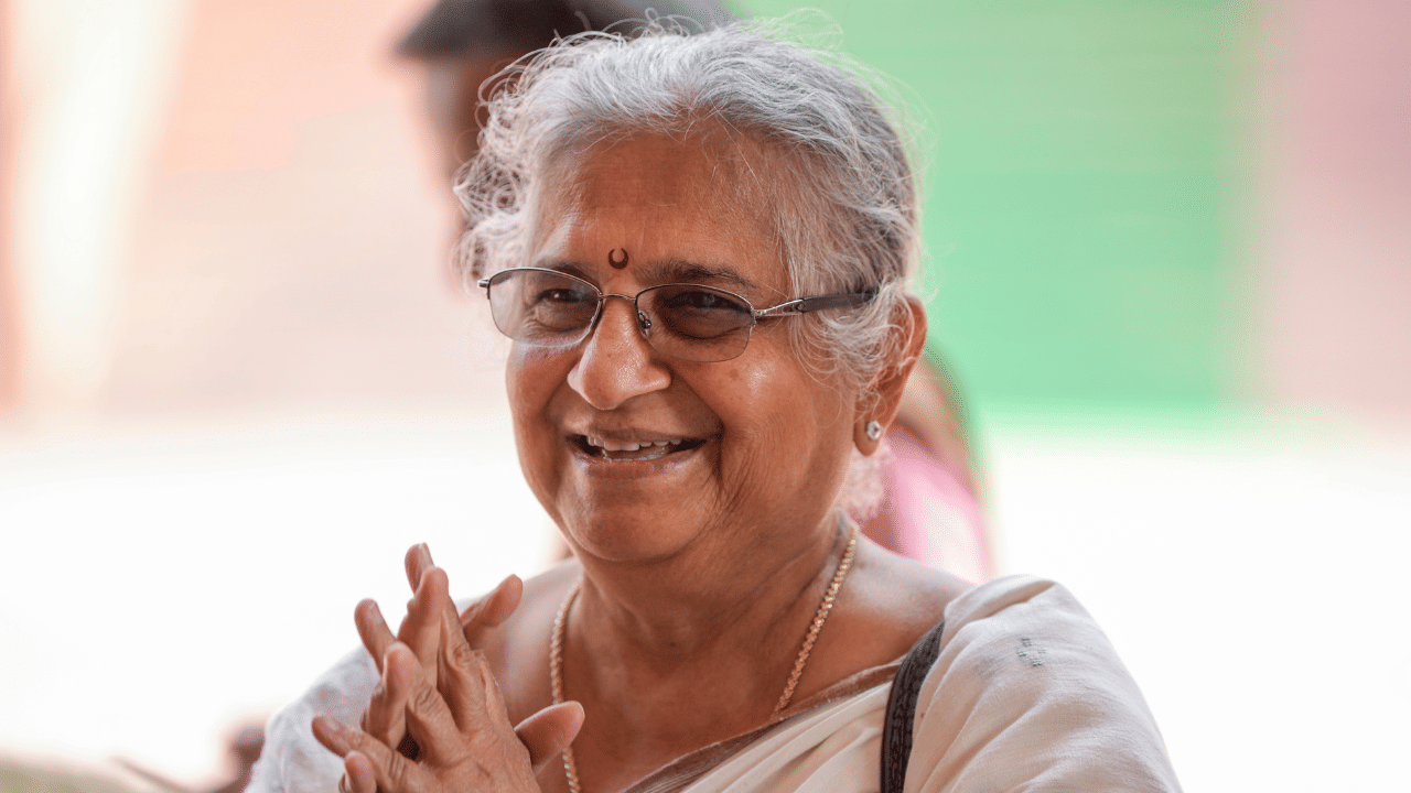 Sudha Murthy: എനിക്ക് എട്ട് ഭാഷയറിയാം, കൂടുതൽ ഭാഷകൾ അറിയുന്നത് വലിയ നേട്ടമാണ്; ത്രിഭാഷ നയത്തെ പിന്തുണച്ച് സുധ മൂർത്തി
