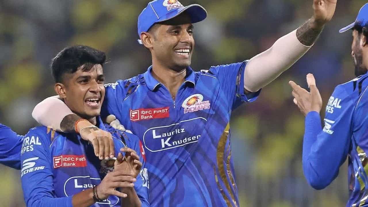 IPL 2025: ലേലത്തിലെടുത്തു, റാഷിദ് ഖാനൊപ്പം സ്വന്തം ചിലവിൽ പരിശീലനത്തിനയച്ചു; മുംബൈ ഇന്ത്യൻസ് കൈവെള്ളയിൽ കാത്തുസൂക്ഷിക്കുന്ന മലയാളിപ്പയ്യൻ