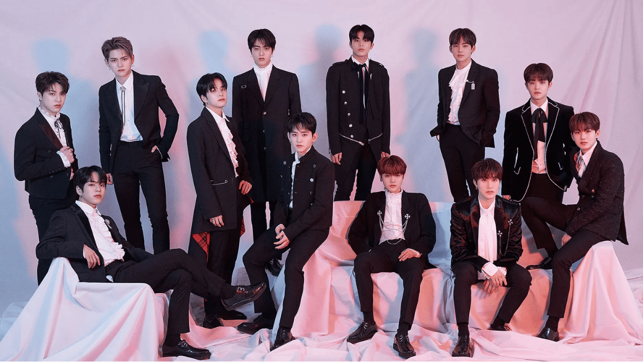 ഏറെ ആരാധകരുള്ള കൊറിയൻ സംഗീത ബാൻഡാണ് ട്രെഷർ. കെ-പോപ്പിലെ സാധാരണ രീതികളിൽ നിന്ന് വ്യത്യസ്തമായ ഒരു രീതി സ്വീകരിച്ചതിനെ തുടർന്ന് ആരാധകരുടെ ശ്രദ്ധ പിടിച്ചു പറ്റിയിരിക്കുകയാണ് ബാൻഡ് ഇപ്പോൾ. (Image Credits: X)