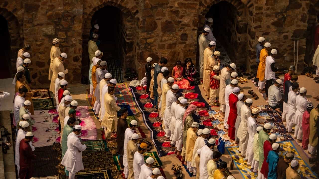Eid Al Fitr holidays: ചെറിയ പെരുന്നാളിന് സ്വകാര്യ ജീവനക്കാർക്ക് അവധി അഞ്ച് ദിവസം വരെ; നിർദ്ദേശം പുറത്തിറക്കി അധികൃതർ