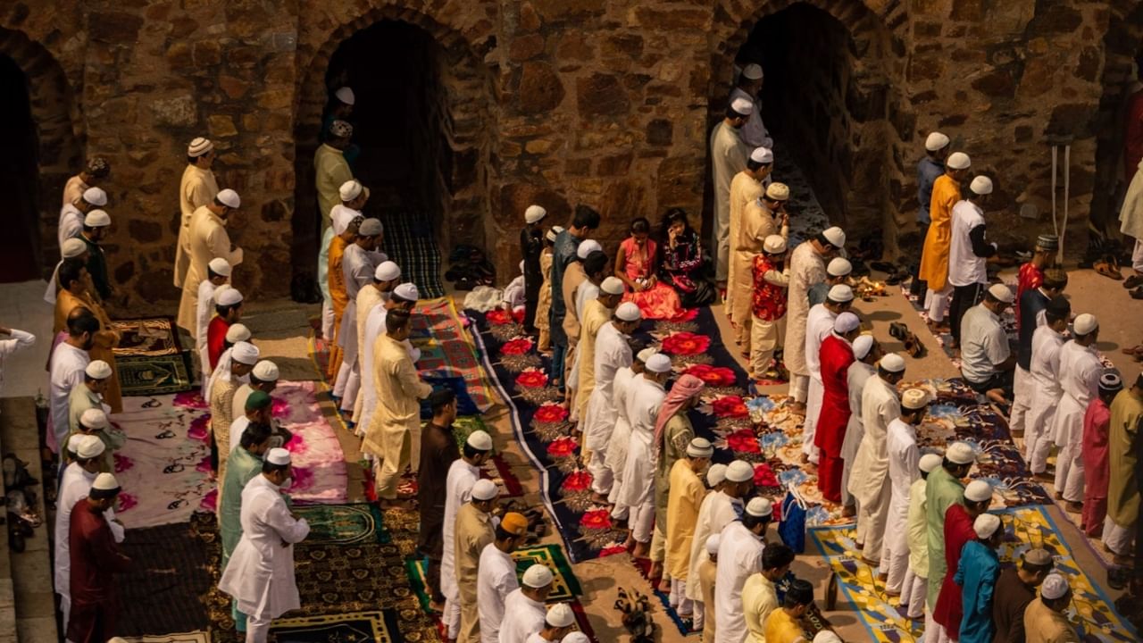 Eid Al Fitr holidays: ചെറിയ പെരുന്നാളിന് സ്വകാര്യ ജീവനക്കാർക്ക് അവധി അഞ്ച് ദിവസം വരെ; നിർദ്ദേശം പുറത്തിറക്കി അധികൃതർ