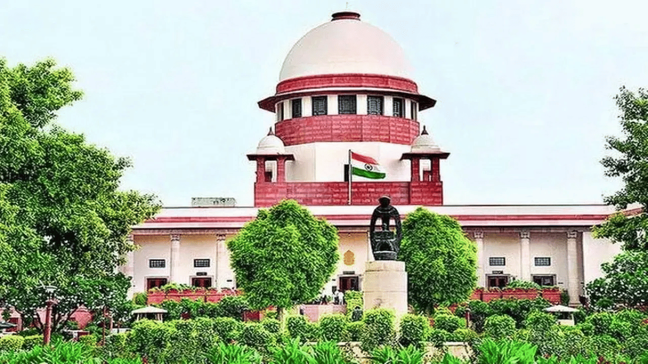 Allahabad High Court controversial ruling: മനുഷ്യത്വ രഹിതം; പെൺകുട്ടിയുടെ മാറിടത്തിൽ സ്പർശിക്കുന്നത് ബലാത്സംഗമല്ലെന്ന വിവാദ ഉത്തരവ് സ്റ്റേ ചെയ്ത് സുപ്രീംകോടതി