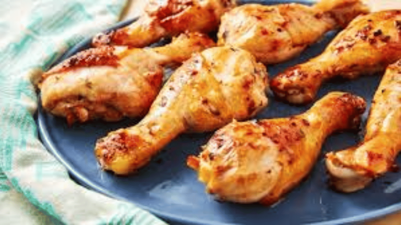 പ്രോട്ടീൻ ധാരാളം അടങ്ങിയ മറ്റൊരു ഭക്ഷ്യവസ്തുവാണ് ചിക്കൻ. വേവിച്ച അരക്കപ്പ് ചിക്കനിൽ 22 ഗ്രാം പ്രോട്ടീൻ അടങ്ങിയിട്ടുണ്ട്. 172 ഗ്രാം ചിക്കൻ ബ്രസ്റ്റിൽ 54 ഗ്രാം പ്രോട്ടീനുണ്ട് (Image Credits: Tv9)