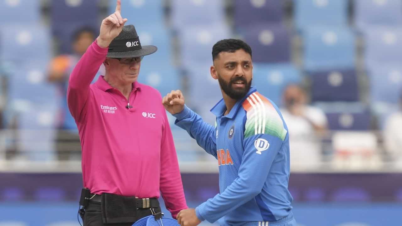 Varun Chakaravarthy: സിനിമാ നടന്, റിയാലിറ്റി ഷോ താരം, ആര്ക്കിടെക്ട്, ഒടുവില് ക്രിക്കറ്റര് ! ഇന്ത്യയുടെ മിസ്റ്ററി സ്പിന്നറുടെ ജീവിതവും മിസ്റ്ററി Varun Chakaravarthy: സിനിമാ നടന്, റിയാലിറ്റി ഷോ താരം, ആര്ക്കിടെക്ട്, ഒടുവില് ക്രിക്കറ്റര് ! ഇന്ത്യയുടെ മിസ്റ്ററി സ്പിന്നറുടെ ജീവിതവും മിസ്റ്ററി