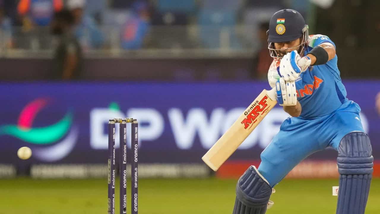 Champions Trophy 2025: കോലിയ്ക്ക് മുന്നിൽ ധവാനും വീണു; റൺ വേട്ടക്കാരിൽ ഇനി മുന്നിലുള്ളത് ക്രിസ് ഗെയിൽ മാത്രം