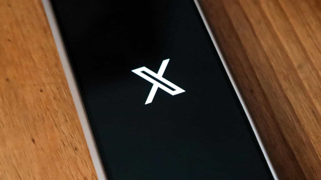 X Outage : മസ്കിൻ്റെ എക്സ് പണിമുടക്കി; പോസ്റ്റുകൾ ഒന്നും പങ്കുവെക്കാനാകുന്നില്ല