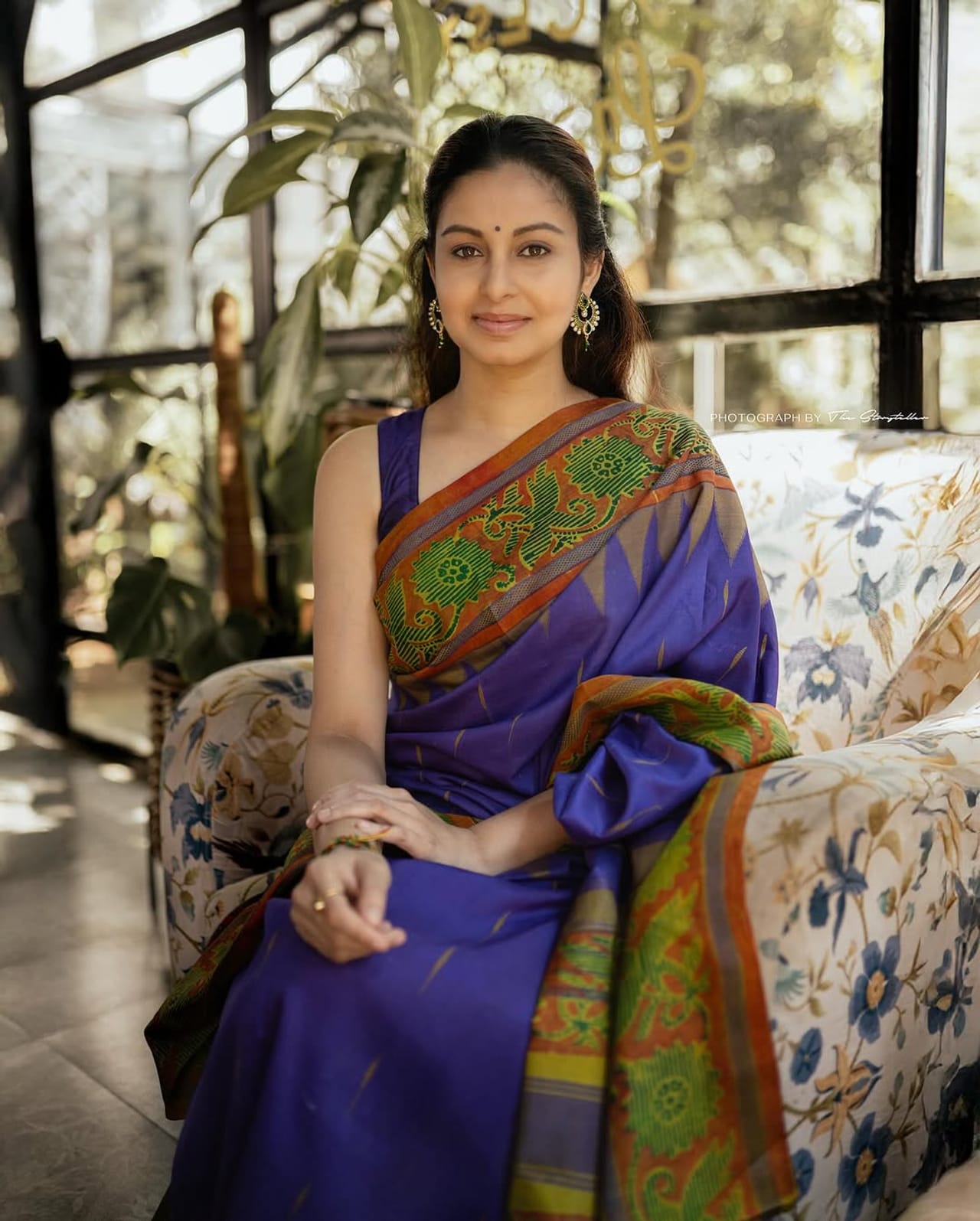 പ്രതിശ്രുത വരനെ പരിചയപ്പെടുത്തി ‘പണി’ നായിക അഭിനയ. തന്റെ ഇൻസ്റ്റാ​ഗ്രാം പോസ്റ്റിലൂടെയാണ് താരം ഇക്കാര്യം പങ്കുവച്ചത്. ബാല്യകാല സുഹൃത്ത് വെഗേശന കാര്‍ത്തിക് ആണ് അഭിനയയുടെ വരന്‍. ഈ മാസം ഒൻപതാം തീയതിയായിരുന്നു  ഇരുവരുടെയും വിവാഹ നിശ്ചയം കഴിഞ്ഞത്.(Image credits:Instagram)