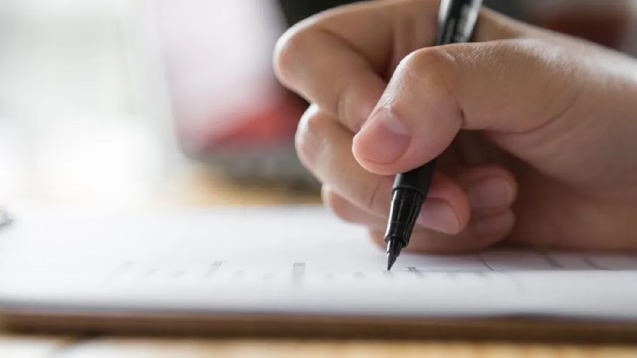 SSLC Examination 2025: വീണ്ടുമൊരു പരീക്ഷാക്കാലം; എസ്എസ്എല്സി, പ്ലസ് ടു പരീക്ഷകള് നാളെ മുതല്; എന്തൊക്കെ ശ്രദ്ധിക്കണം SSLC Examination 2025: വീണ്ടുമൊരു പരീക്ഷാക്കാലം; എസ്എസ്എല്സി, പ്ലസ് ടു പരീക്ഷകള് നാളെ മുതല്; എന്തൊക്കെ ശ്രദ്ധിക്കണം