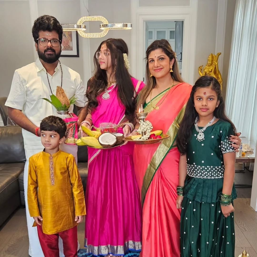 സൗത്ത് ഇന്ത്യന് സിനിമയിലെ മുന്നിര ഗ്ലാമര് നായികയായി താരത്തിനു മാറാൻ സാധിച്ചു. എന്നാൽ വിവാഹം കഴിഞ്ഞതോടെ അഭിനയ ജീവിതം പൂർണമായും താരം ഉപേക്ഷിച്ചു. പിന്നീട് കാനഡയിൽ സ്ഥിരതാമസമായി. കാനഡിയിൽ കുടുംബ ജീവിതം ആസ്വദിക്കുകയാണ് താരം ഇപ്പോൾ ചെന്നൈയിലേക്ക് തിരിച്ചെത്തി. (image credits:instagram)