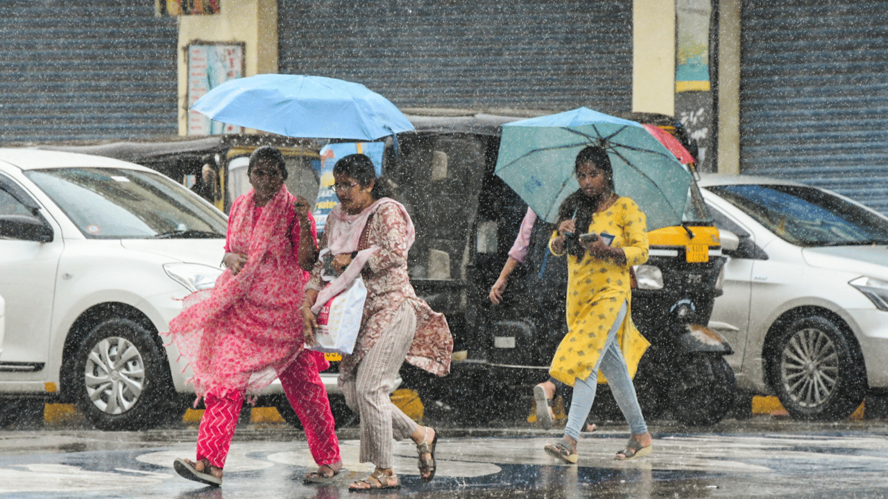 Kerala Weather Forecast: സംസ്ഥാനത്ത് ഇന്നും വേനൽമഴ തുടരും; 2 ജില്ലകളിൽ ഉയർന്ന താപനില മുന്നറിയിപ്പ്