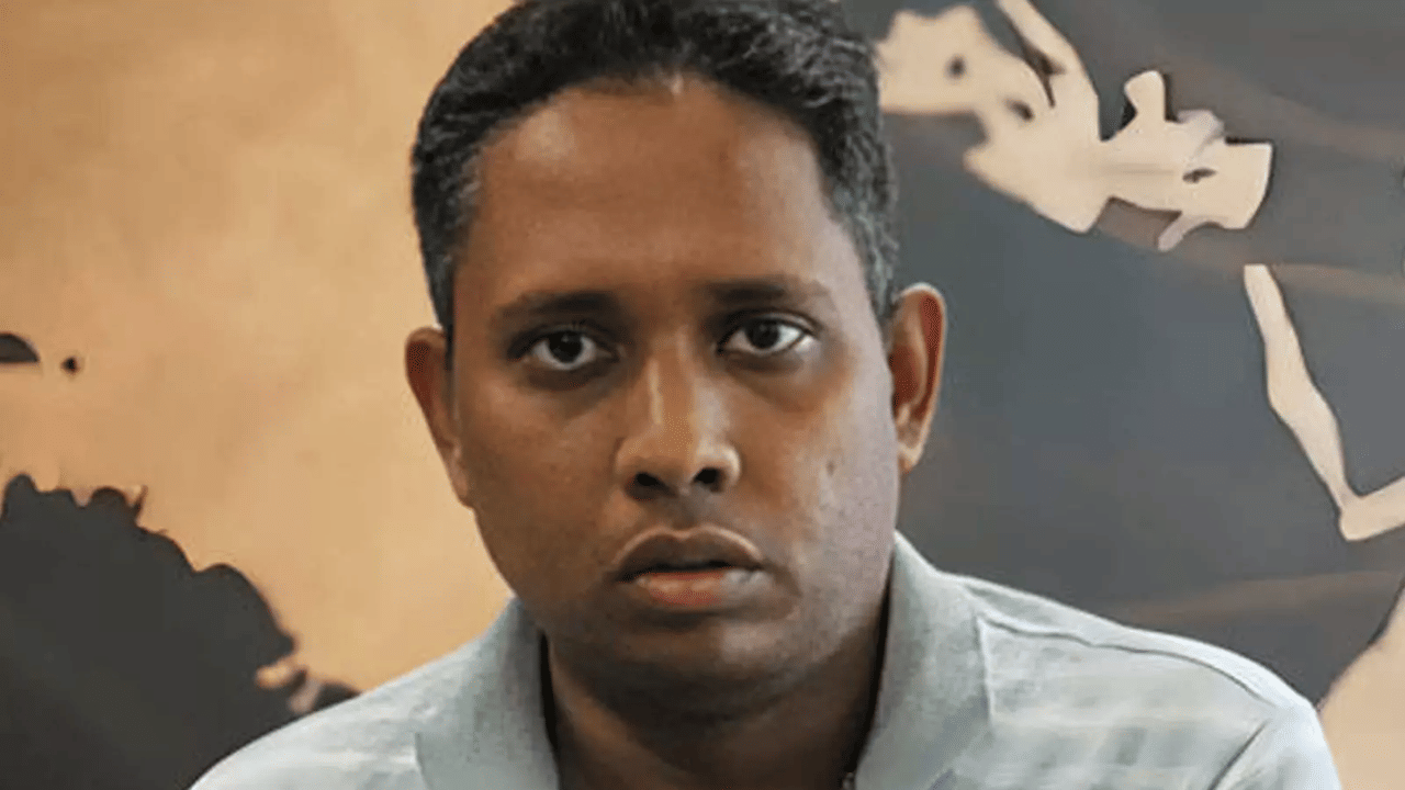 Arattannan Remanded: നടിമാരെ അധിക്ഷേപിച്ച കേസ്; ആറാട്ടണ്ണൻ പതിനാല് ദിവസം റിമാൻഡിൽ Arattannan Remanded: നടിമാരെ അധിക്ഷേപിച്ച കേസ്; ആറാട്ടണ്ണൻ പതിനാല് ദിവസം റിമാൻഡിൽ