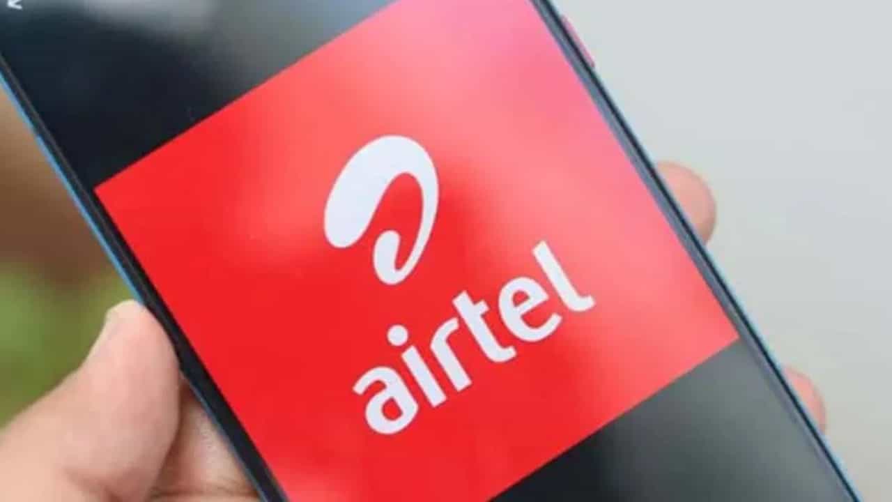 Airtel Yearly Plans: ഒരു വർഷം റീ ചാർജ്ജ് വേണ്ട; കുറഞ്ഞത് 1000 രൂപ ലാഭം, എയർടെൽ വാർഷിക പ്ലാനിൽ Airtel Yearly Plans: ഒരു വർഷം റീ ചാർജ്ജ് വേണ്ട; കുറഞ്ഞത് 1000 രൂപ ലാഭം, എയർടെൽ വാർഷിക പ്ലാനിൽ
