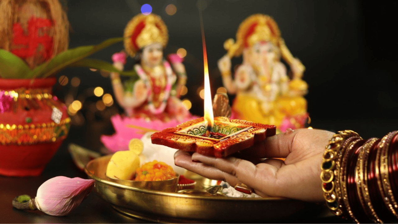 Happy Akshaya Tritiya 2025: സമ്പത്തും ഐശ്വര്യവും നല്കുന്ന ശുഭദിനം; നേരാം പ്രിയപ്പെട്ടവർക്ക് അക്ഷയതൃതീയ ആശംസകൾ Happy Akshaya Tritiya 2025: സമ്പത്തും ഐശ്വര്യവും നല്കുന്ന ശുഭദിനം; നേരാം പ്രിയപ്പെട്ടവർക്ക് അക്ഷയതൃതീയ ആശംസകൾ