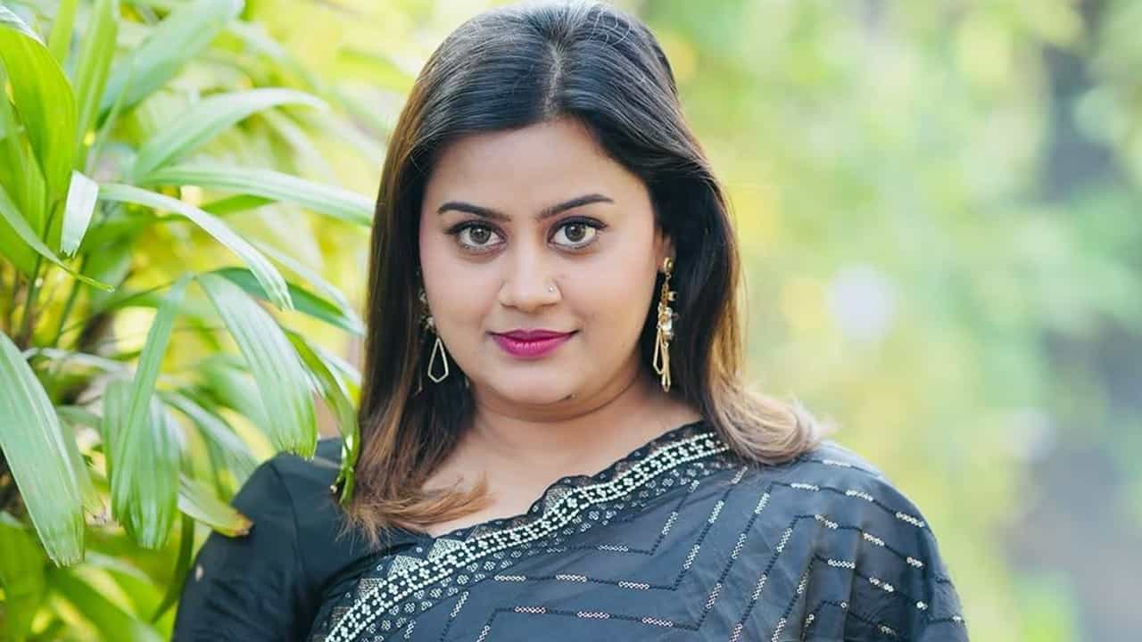 Ansiba Hassan : എഎംഎംഎ എന്ന് എഴുതുന്നതിനിടയില്‍ കുത്തുകളില്ല; ഇല്ലാത്ത ഡോട്ടുകളിടുന്നത് ക്രൈം അല്ലേ?