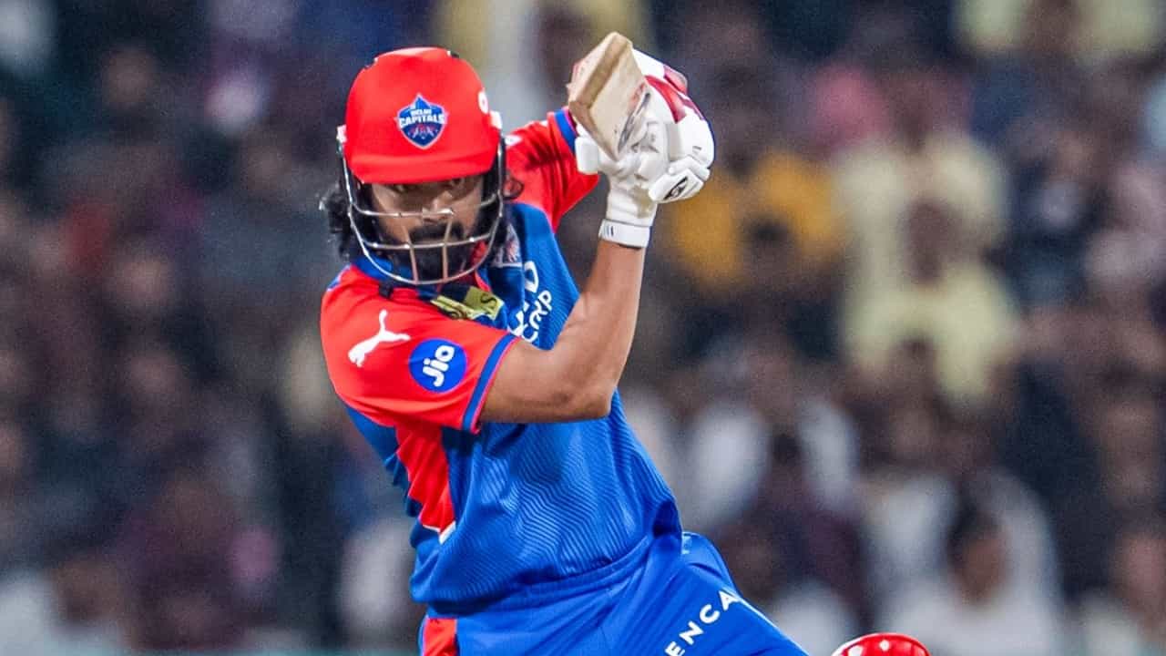 IPL 2025: അപമാനിച്ചിറക്കിവിട്ടവർക്ക് മുന്നിൽ കെഎൽ രാഹുലിൻ്റെ ക്ലിനിക്കൽ ഷോ; ലഖ്നൗവിനെ വീഴ്ത്തി പ്ലേ ഓഫിലേക്കടുത്ത് ഡൽഹി