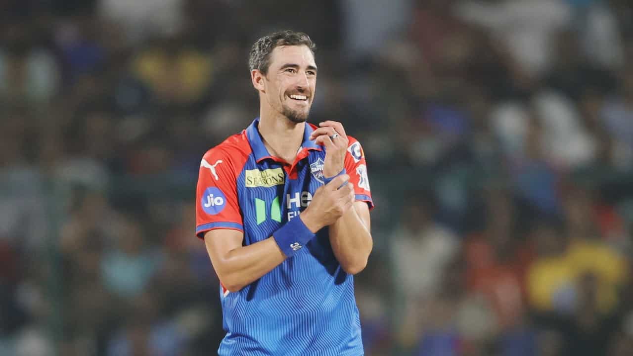 IPL 2025: സീസണിലെ ആദ്യ സൂപ്പർ ഓവറിൽ രാജസ്ഥാന് പിഴച്ചു; യോർക്കറുകൾ കൊണ്ട് കളി തട്ടിയെടുത്ത് മിച്ചൽ സ്റ്റാർക്ക് IPL 2025: സീസണിലെ ആദ്യ സൂപ്പർ ഓവറിൽ രാജസ്ഥാന് പിഴച്ചു; യോർക്കറുകൾ കൊണ്ട് കളി തട്ടിയെടുത്ത് മിച്ചൽ സ്റ്റാർക്ക്