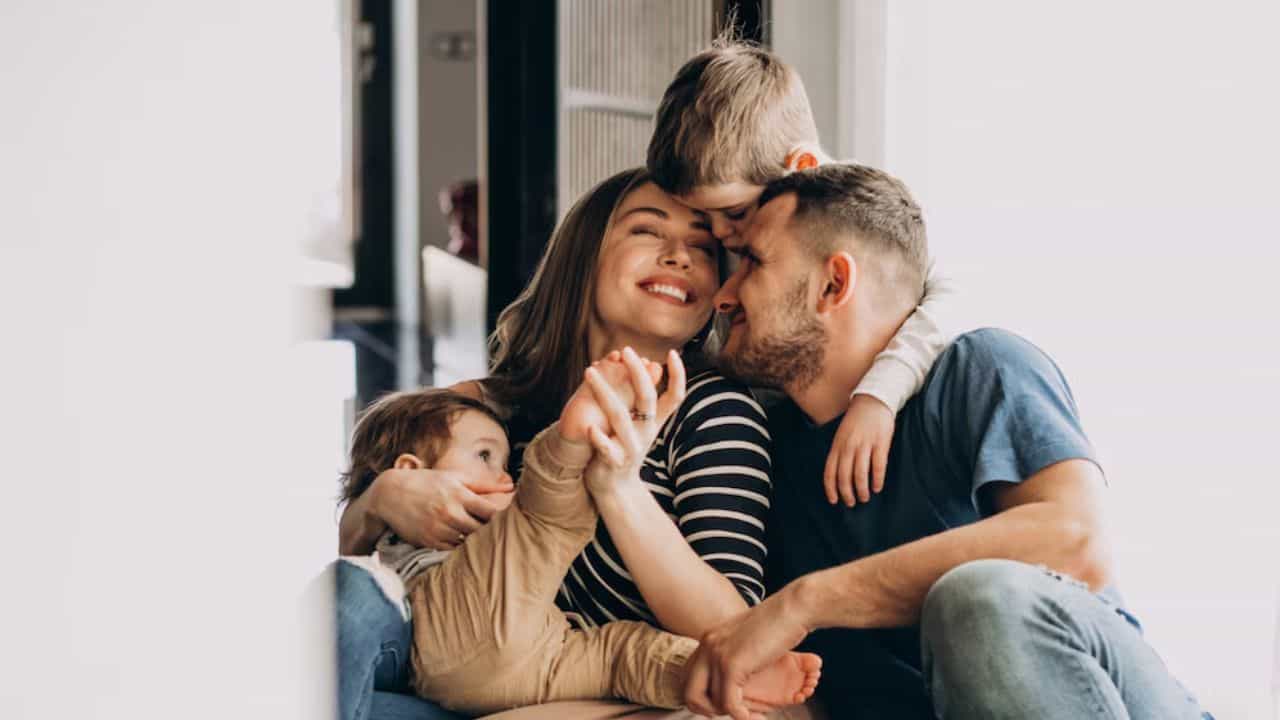 Mutual Funds: മക്കള്‍ക്ക് 2 കോടി സമ്മാനിച്ചാലോ? അതിനായി 18ാം പിറന്നാളിന് ഇതുമാത്രം ചെയ്താല്‍ മതി