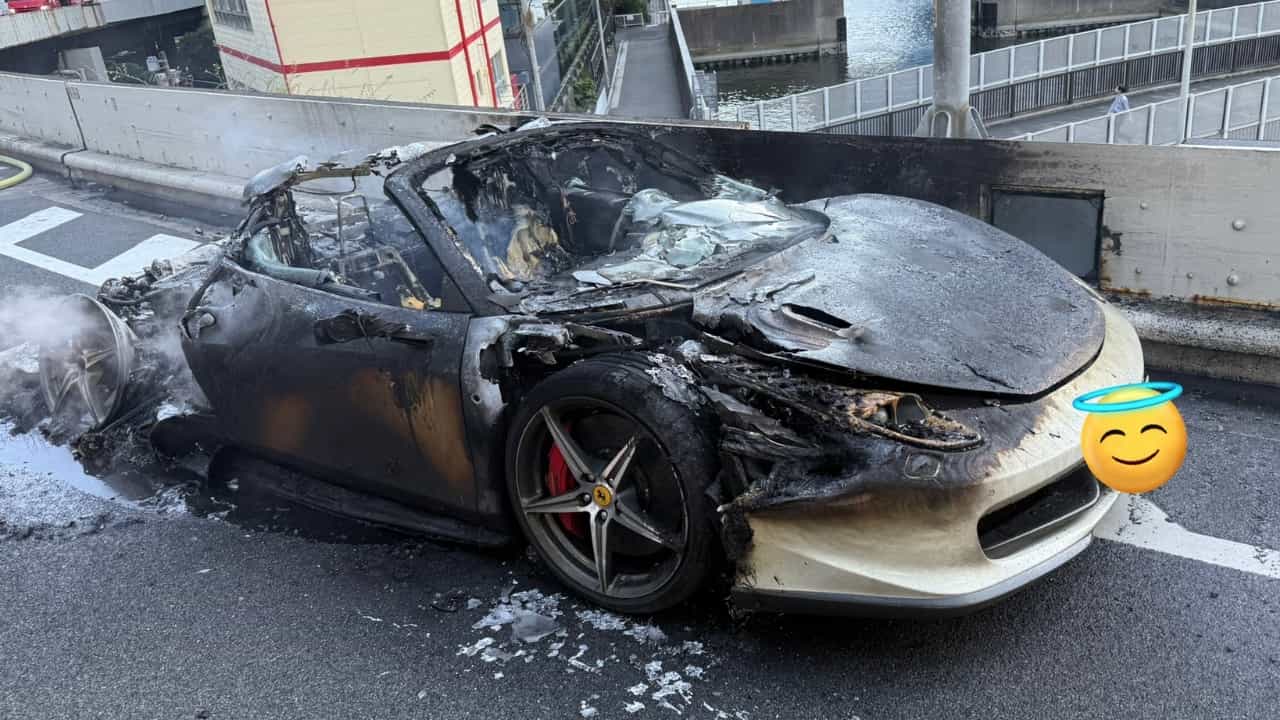 Viral News: 10 വർഷം കാത്തിരുന്ന് വാങ്ങിയ ഫെരാരി 10 മിനിട്ടിൽ കത്തി നശിച്ചു, 2.5 കോടി നഷ്ടം