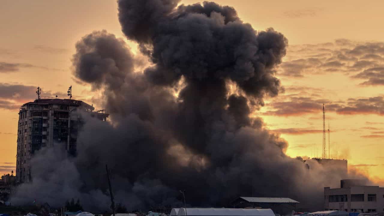 Israel-Hamas Conflict: ഇസ്രായേലിലേക്ക് റോക്കറ്റുകള്‍ തൊടുത്ത് ഹമാസ്; തിരിച്ചടിച്ച് ഐഡിഎഫ്‌