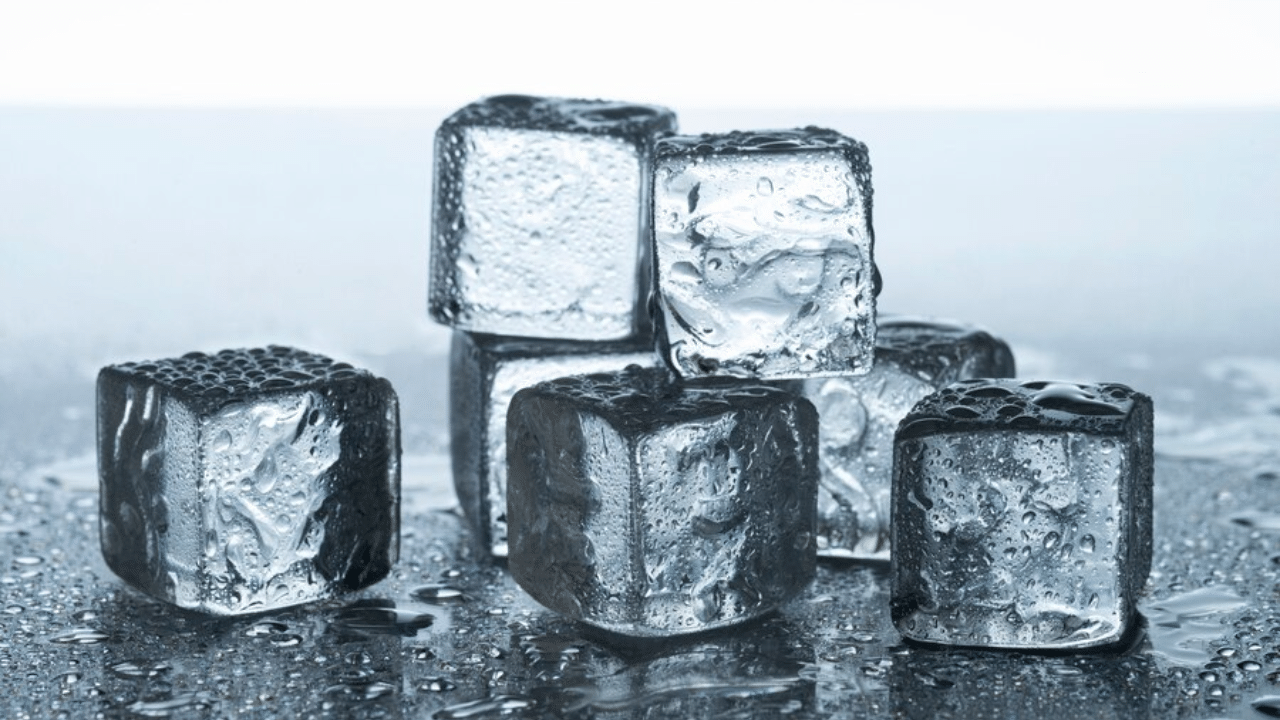 Ice Cubes for Skin: ഇനി വെയിലേറ്റ് ചർമ്മം വാടില്ല; ഐസ് ക്യൂബുകൾ ഇങ്ങനെ ഉപയോഗിച്ച് നോക്കൂ