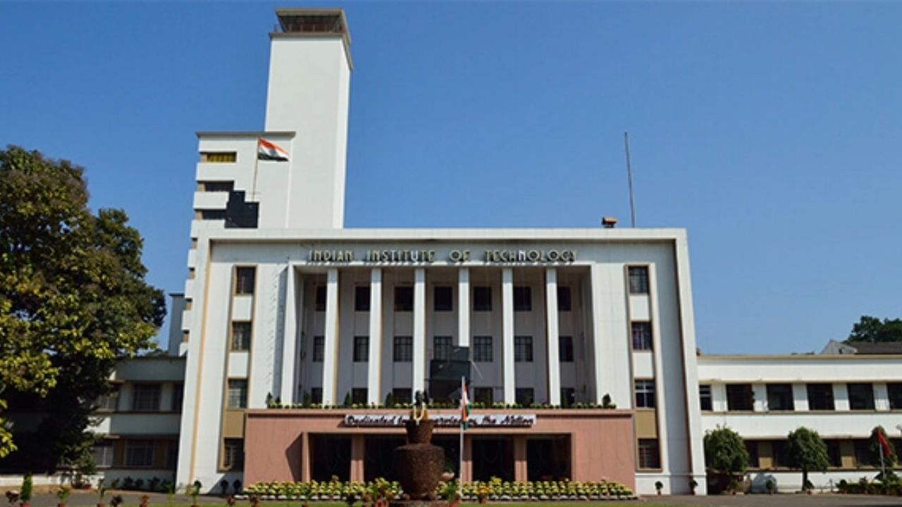 IIT Kharagpur: ഐഐടി ഖരഗ്പൂരില് വീണ്ടും ആത്മഹത്യ; വിദ്യാര്ഥി ഹോസ്റ്റല് മുറിയില് മരിച്ച നിലയില് IIT Kharagpur: ഐഐടി ഖരഗ്പൂരില് വീണ്ടും ആത്മഹത്യ; വിദ്യാര്ഥി ഹോസ്റ്റല് മുറിയില് മരിച്ച നിലയില്
