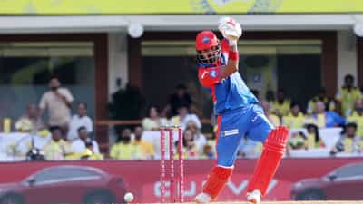 IPL 2025: ചെപ്പോക്കിൽ നൂറിനെ എയറിലാക്കി രാഹുലിൻ്റെ ഫിഫ്റ്റി; ഡൽഹിയ്ക്ക് മികച്ച സ്കോർ