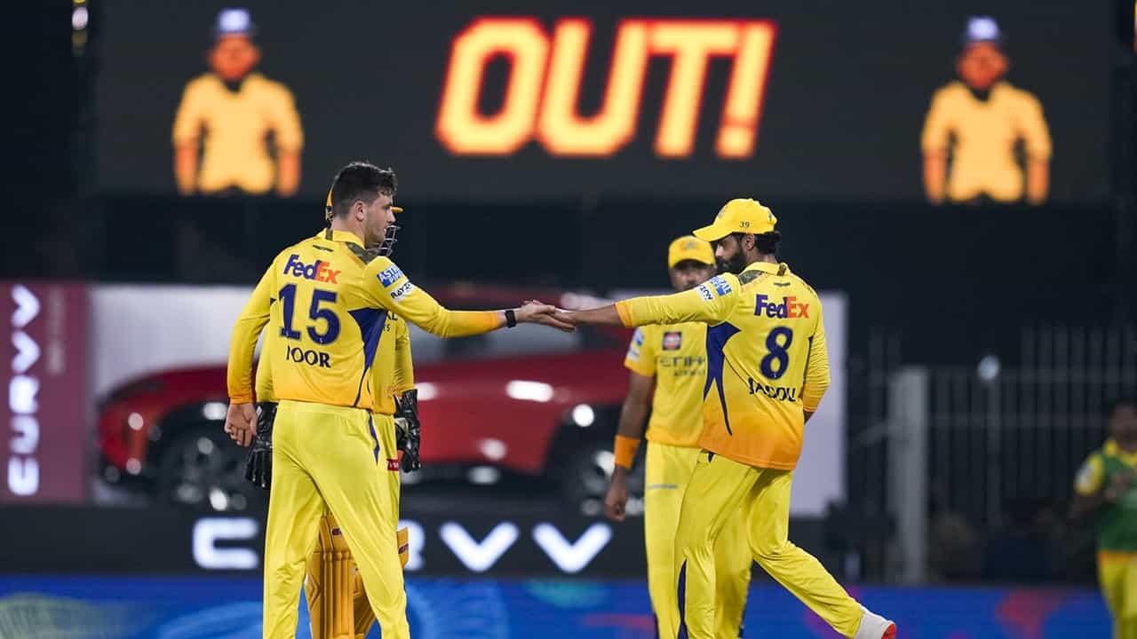IPL 2025: ഓരോ ഡോട്ട് ബോളിനും 500 തൈകള്; ഇങ്ങനെ പോയാല് ചെന്നൈ സൂപ്പര് കിങ്സ് കാട് നിര്മ്മിക്കുമെന്ന് ആരാധകര് IPL 2025: ഓരോ ഡോട്ട് ബോളിനും 500 തൈകള്; ഇങ്ങനെ പോയാല് ചെന്നൈ സൂപ്പര് കിങ്സ് കാട് നിര്മ്മിക്കുമെന്ന് ആരാധകര്