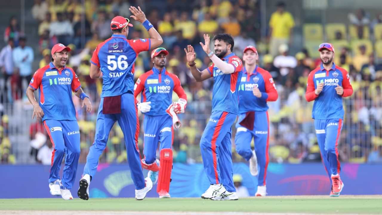 IPL 2025: മുംബൈയെ ഒറ്റയ്ക്കാക്കി ചെന്നൈയ്ക്ക് എന്ത് ആഘോഷം; വിജയ് ശങ്കറിൻ്റെ ഏകദിന ഇന്നിംഗ്സും മറികടന്ന് ഡൽഹിയ്ക്ക് മൂന്നാം ജയം