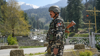 Bandipora Encounter: ലഷ്കർ കമാൻഡറെ വധിച്ച് ഇന്ത്യൻ സൈന്യം; ബന്ദിപൂരിൽ ഏറ്റുമുട്ടൽ, രണ്ട് സൈനികർക്ക് പരിക്കേറ്റു