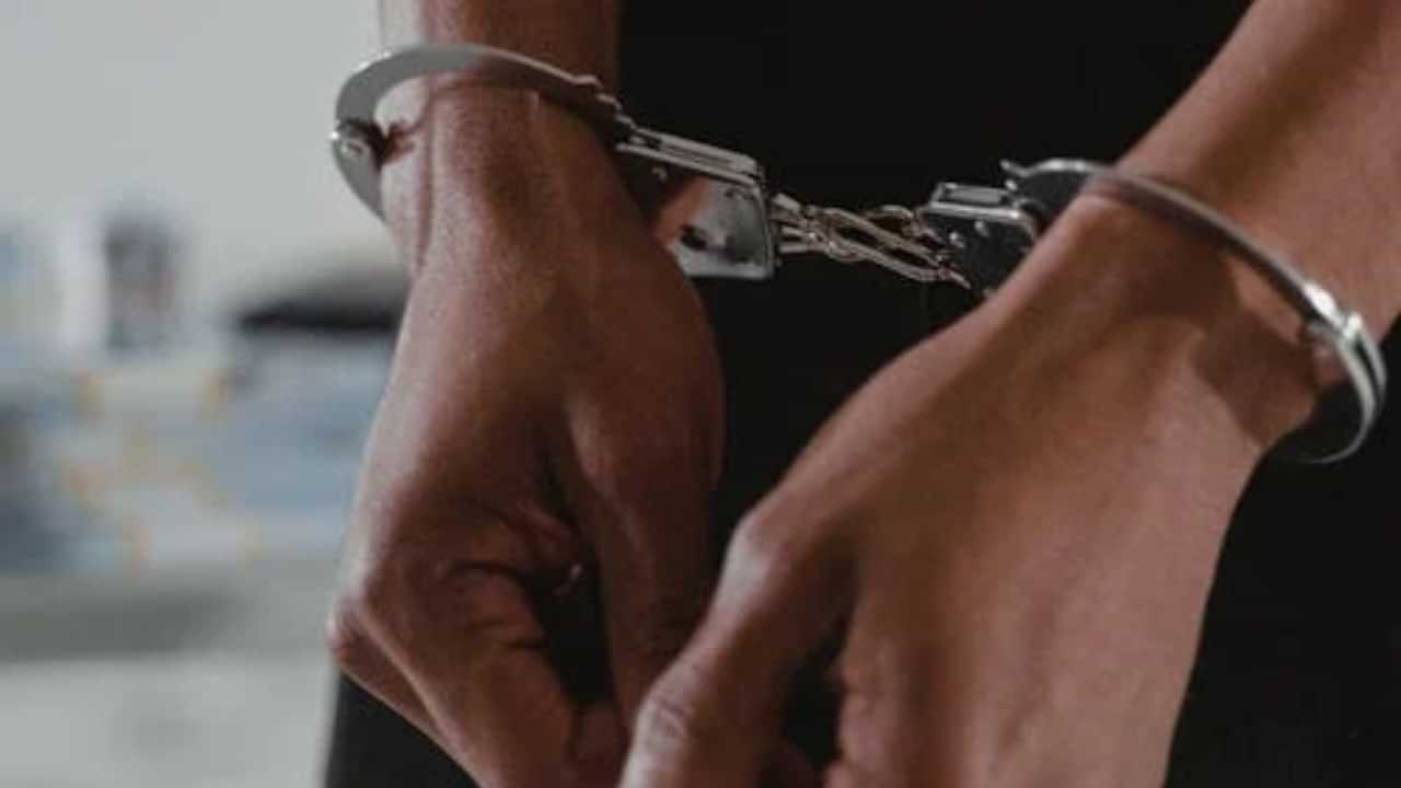 False Case: വ്യാജ ബലാത്സംഗ വാർത്തയ്ക്ക് പിന്നാലെ മധ്യവയസ്കൻ ജീവനൊടുക്കി; രണ്ട് മാധ്യമപ്രവർത്തകർ പിടിയിൽ