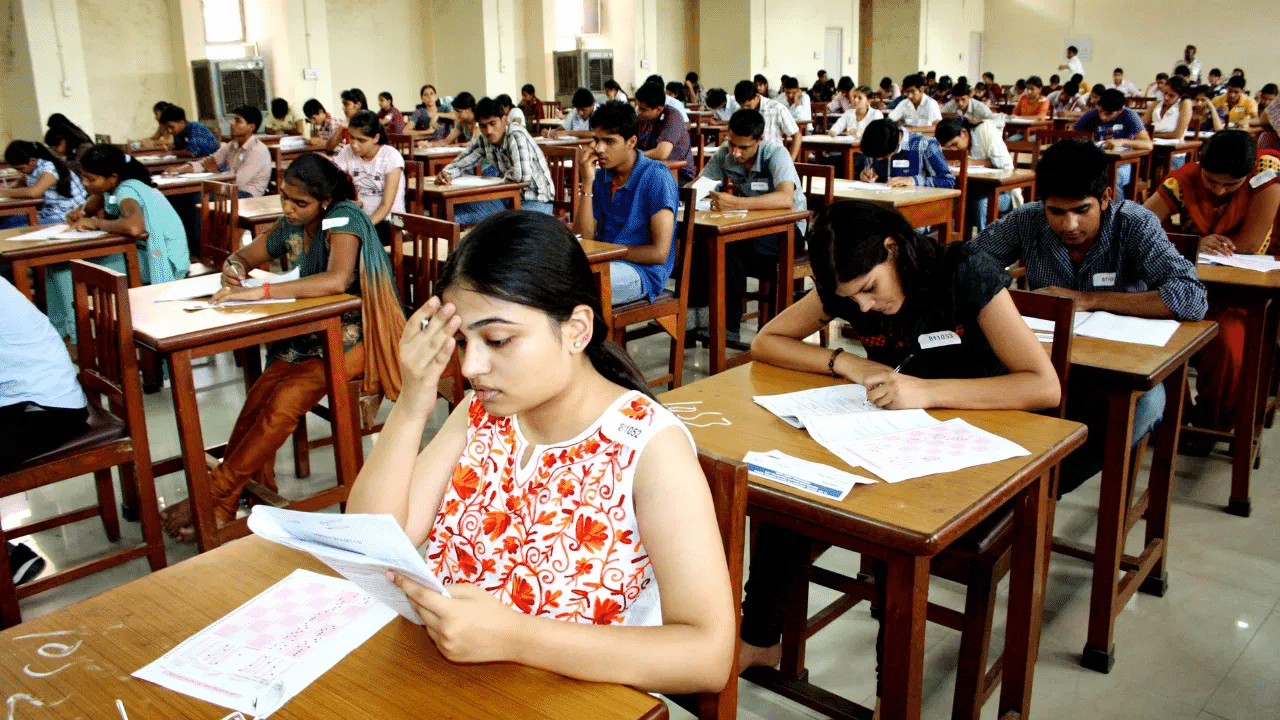 Keam 2025: കീം 2025; പ്രവേശന പരീക്ഷ ഇന്ന് മുതൽ, 138 കേന്ദ്രങ്ങൾ, ഒന്നര ലക്ഷം വിദ്യാർഥികൾ; അറിയേണ്ടതെല്ലാം Keam 2025: കീം 2025; പ്രവേശന പരീക്ഷ ഇന്ന് മുതൽ, 138 കേന്ദ്രങ്ങൾ, ഒന്നര ലക്ഷം വിദ്യാർഥികൾ; അറിയേണ്ടതെല്ലാം