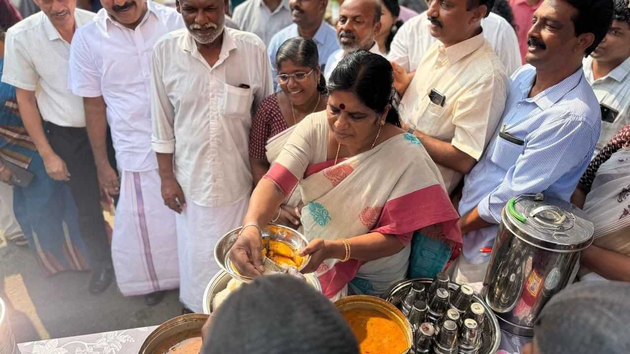 Kollam 10 Rupees Breakfast : കൊല്ലം കണ്ടാൽ ഇനി ബ്രേക്ക്ഫാസ്റ്റ് വേറെ വേണ്ട! പത്ത് രൂപയ്ക്ക് പ്രഭാത ഭക്ഷണം; പദ്ധതിയുമായി കൊല്ലം കോർപറേഷൻ