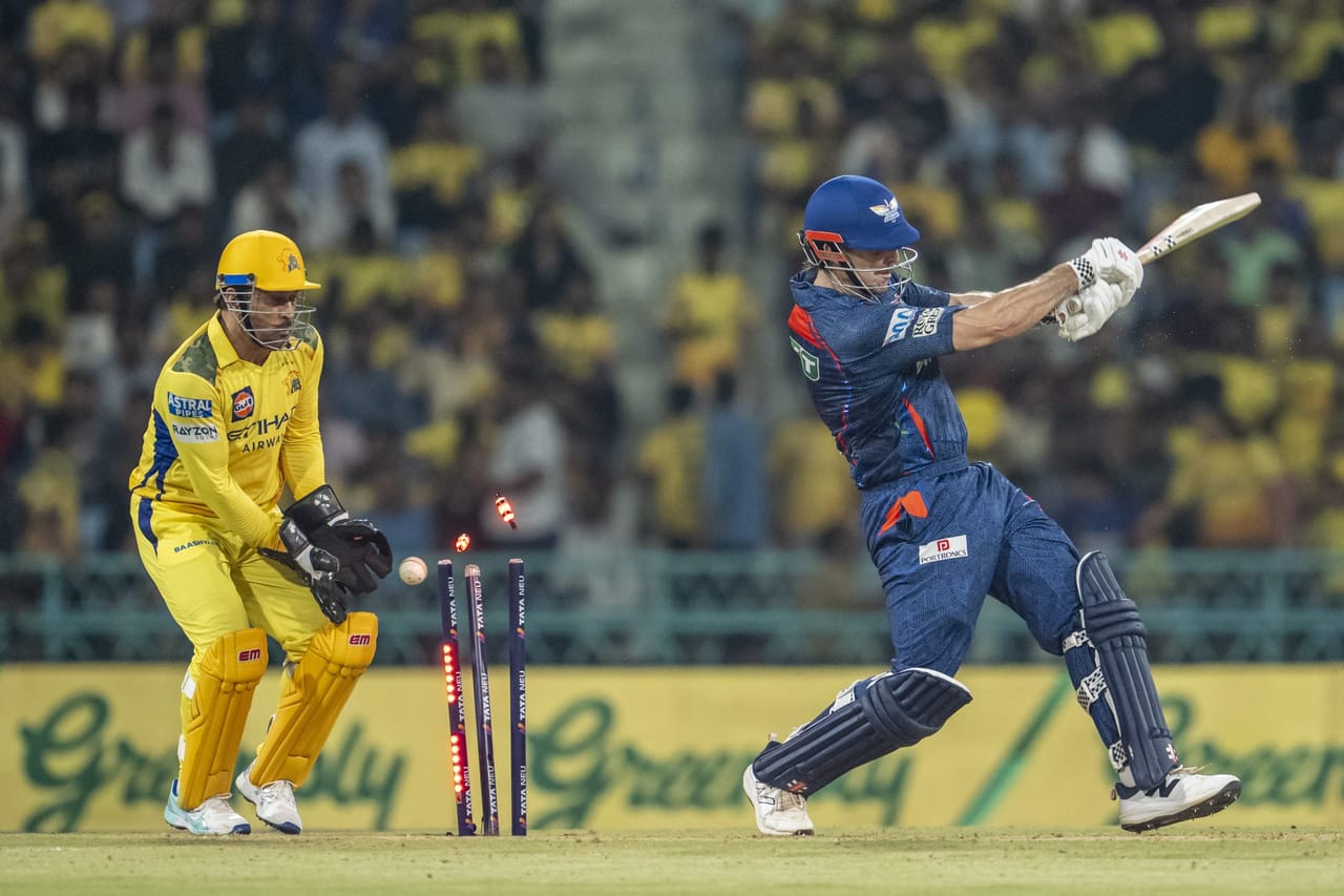 മത്സരത്തിൽ ആദ്യം ബാറ്റ് ചെയ്ത ലഖ്നൗവിന് ചെന്നൈ നിശ്ചിത 20 ഓവറിൽ 7 വിക്കറ്റ് നഷ്ടപ്പെടുത്തി 166 റൺസ് നേടി. 49 പന്തിൽ 63 റൺസ് നേടിയ ക്യാപ്റ്റൻ ഋഷഭ് പന്താണ് ലഖ്നൗവിൻ്റെ ടോപ്പ് സ്കോറർ. ചെന്നൈക്കായി ശിവം ദുബെ (37 പന്തിൽ 43 നോട്ടൗട്ട്), രചിൻ രവീന്ദ്ര (22 പന്തിൽ 37) എന്നിവരും തിളങ്ങി.