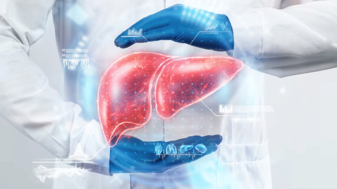 ഇന്ത്യയിൽ കരൾ രോഗങ്ങൾ അടുത്തിടയായി വർദ്ധിച്ചിട്ടുണ്ട്. പലപ്പോഴും കരൾ രോ​ഗവുമായി ബന്ധപ്പെട്ട ചില ലക്ഷണങ്ങൾ ശ്രദ്ധിക്കപ്പെടാതെ പോകുന്നതാണ് ഇതിന് കാരണം. അവയിൽ ചിലത് നിങ്ങളുടെ കണ്ണുകളിലൂടെ അറിയാം. മറ്റ് ലക്ഷണങ്ങൾ പ്രത്യക്ഷപ്പെടുന്നതിന് മുമ്പുതന്നെ, കരൾ പ്രശ്നമാണെന്നതിൻ്റെ ആദ്യ സൂചനകൾ കണ്ണുകൾ നൽകുന്നു. അവ എന്തെല്ലാമെന്ന് നോക്കാം. (Image Credits: Freepik) 